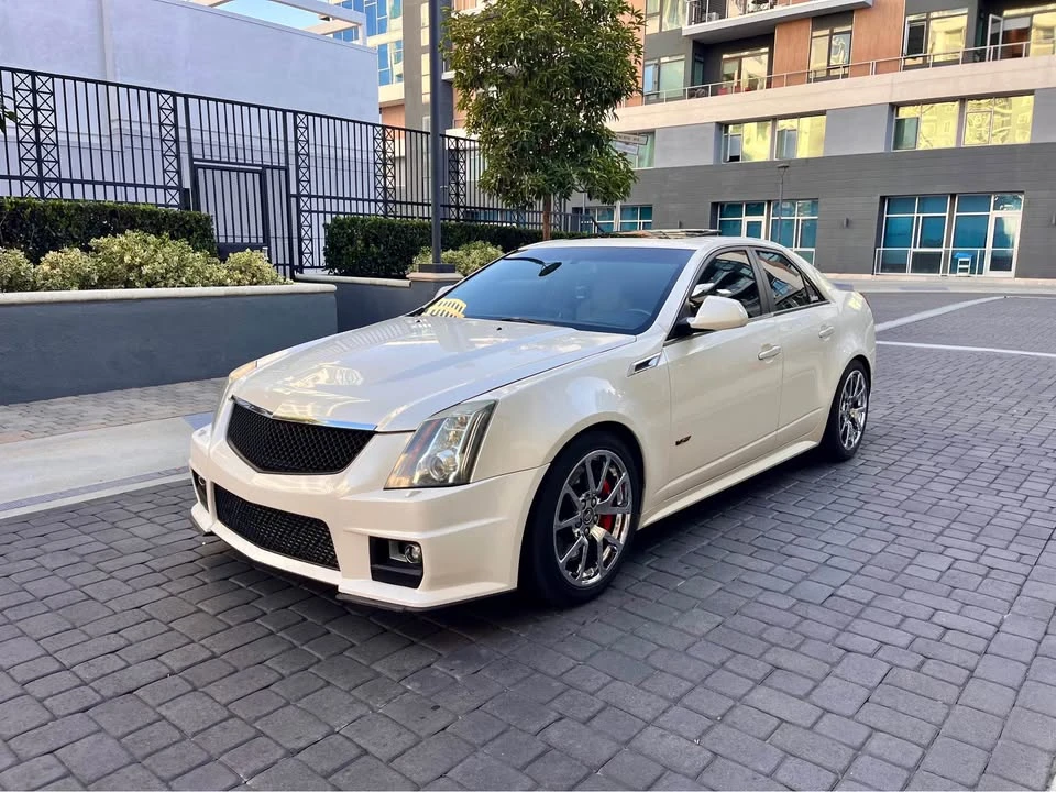 2011 Cadillac CTS-V 2nd Gen - Image 2 of 10
