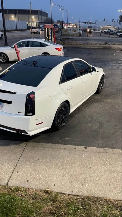 2011 Cadillac CTS-V 2nd Gen - Image 2 of 11