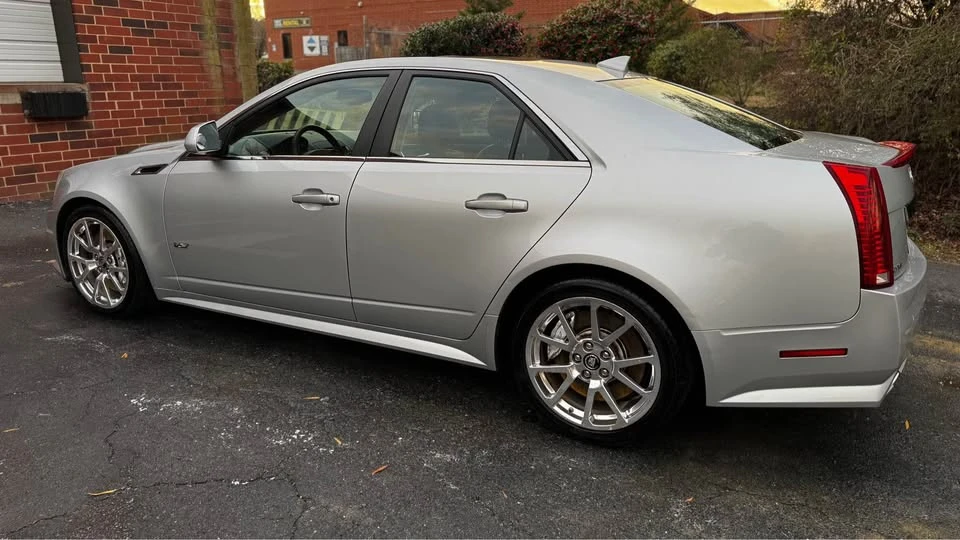 2011 Cadillac CTS-V 2nd Gen - Image 5 of 11