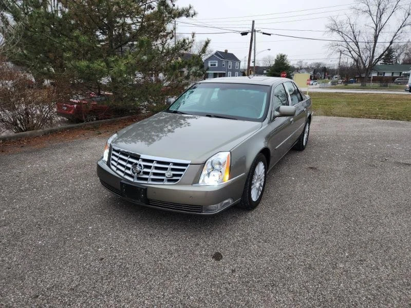 2011 Cadillac DTS - Image 2 of 20