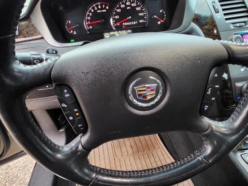 2011 Cadillac DTS - Image 7 of 20