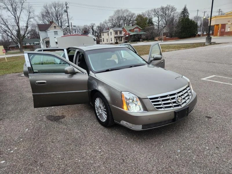 2011 Cadillac DTS - Image 15 of 20