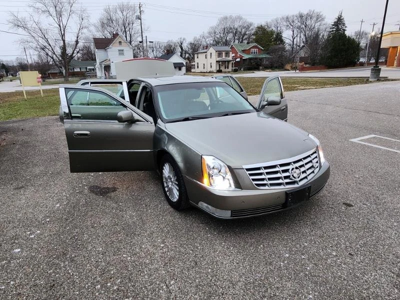 2011 Cadillac DTS - Image 12 of 20