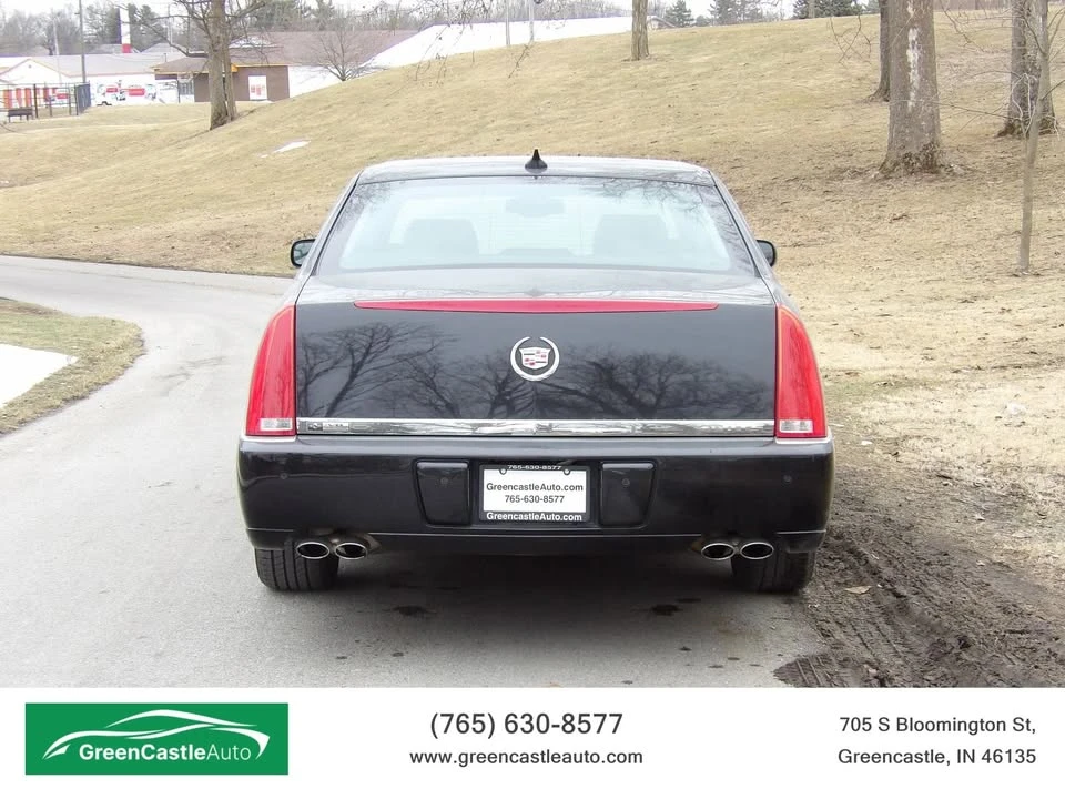 2011 Cadillac DTS - Image 9 of 20