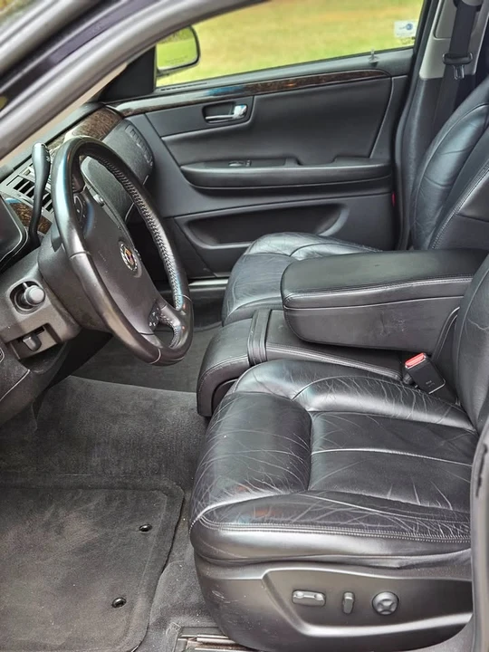 2011 Cadillac DTS - Image 6 of 9