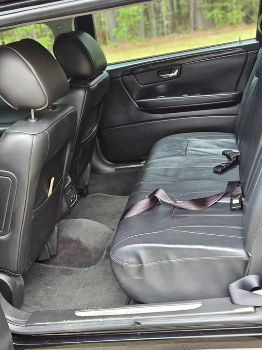 2011 Cadillac DTS - Image 8 of 9