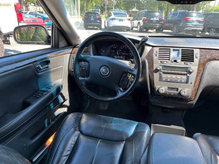 2011 Cadillac DTS - Image 18 of 20