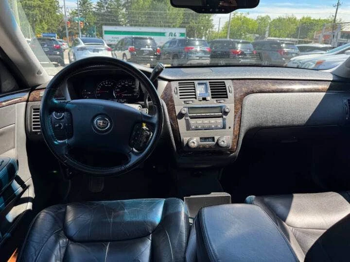 2011 Cadillac DTS - Image 12 of 20