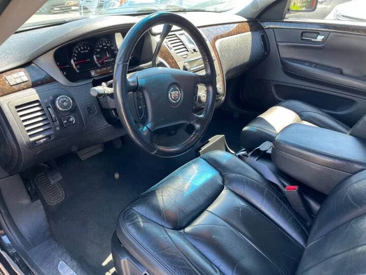 2011 Cadillac DTS - Image 19 of 20