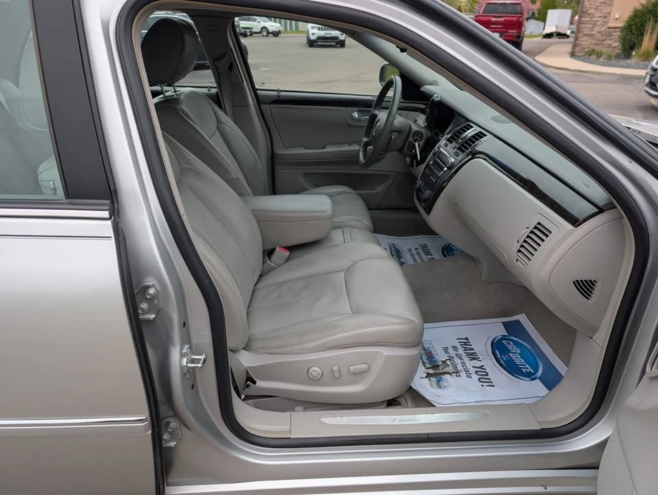 2011 Cadillac DTS - Image 13 of 15