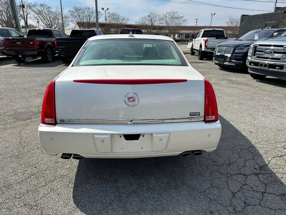 2011 Cadillac DTS - Image 4 of 18