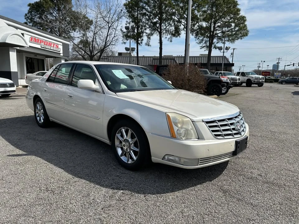 2011 Cadillac DTS - Image 7 of 18
