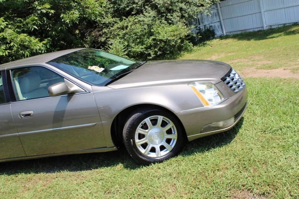 2011 Cadillac DTS - Image 4 of 20