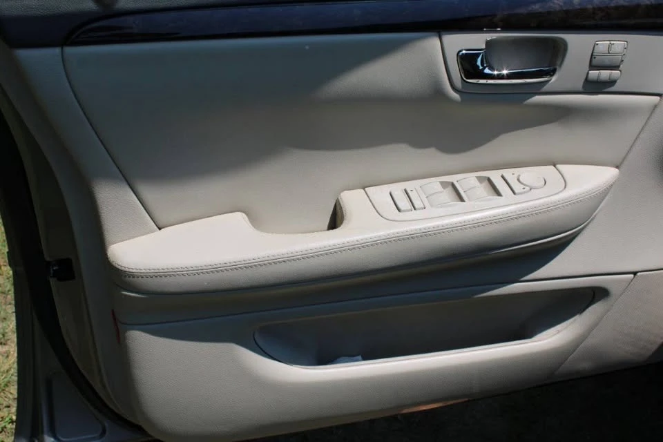 2011 Cadillac DTS - Image 14 of 20