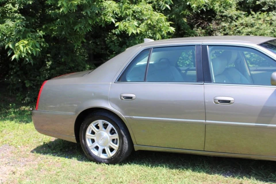 2011 Cadillac DTS - Image 5 of 20