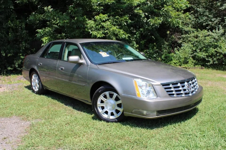 2011 Cadillac DTS - Image 3 of 20