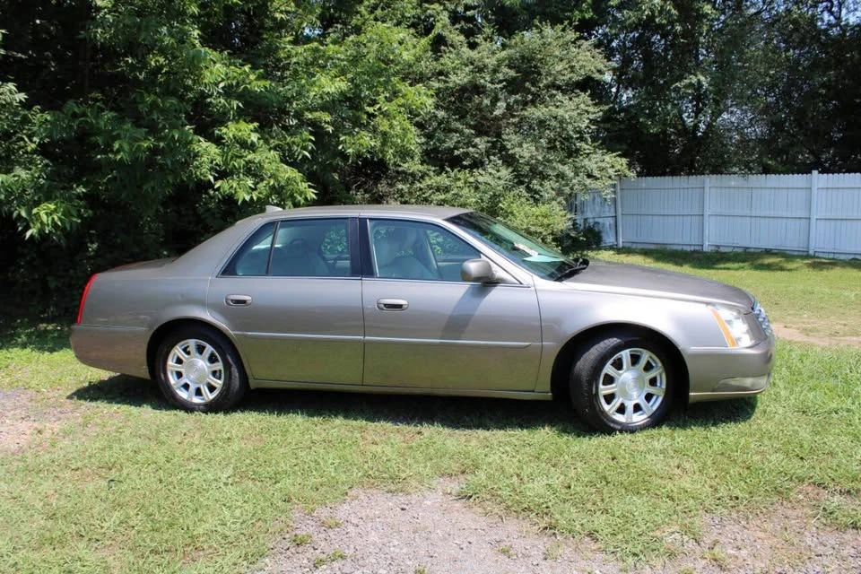 2011 Cadillac DTS - Image 6 of 20