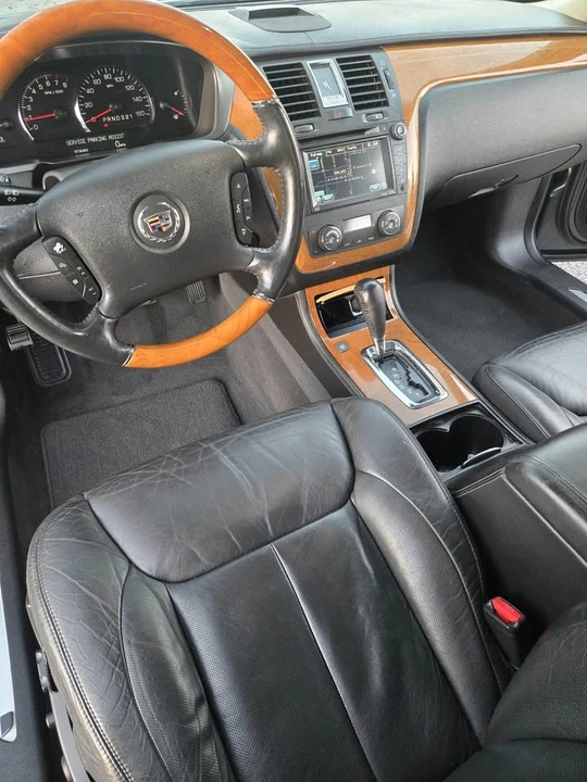 2011 Cadillac DTS - Image 8 of 20