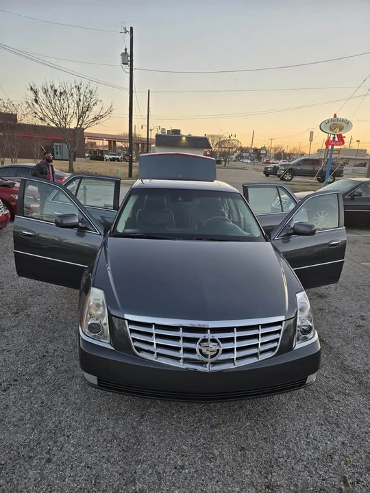 2011 Cadillac DTS - Image 15 of 20