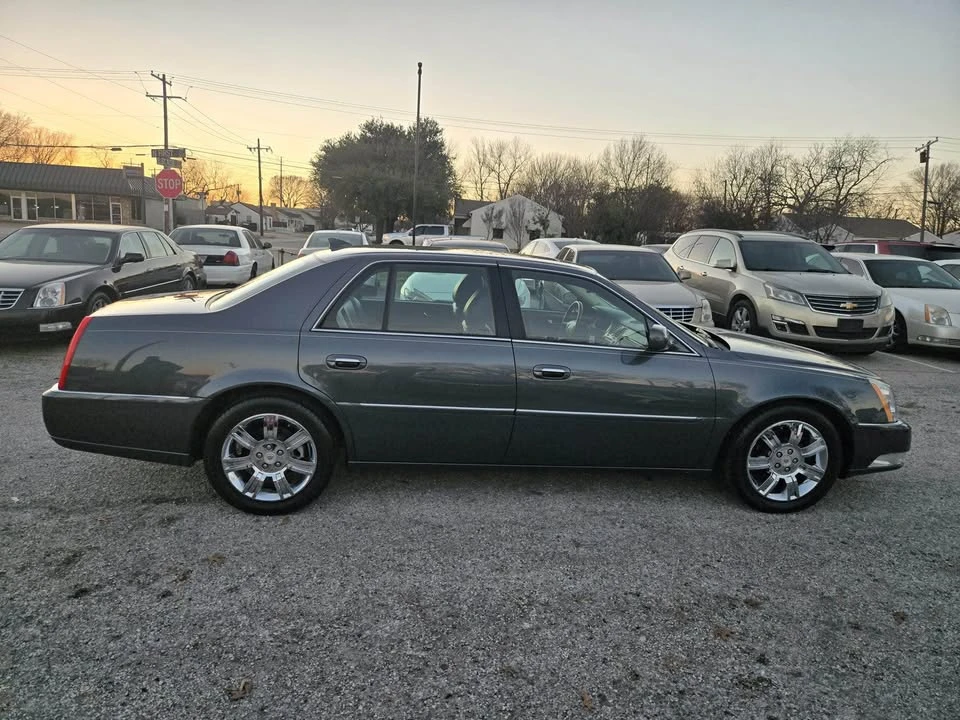 2011 Cadillac DTS - Image 7 of 20