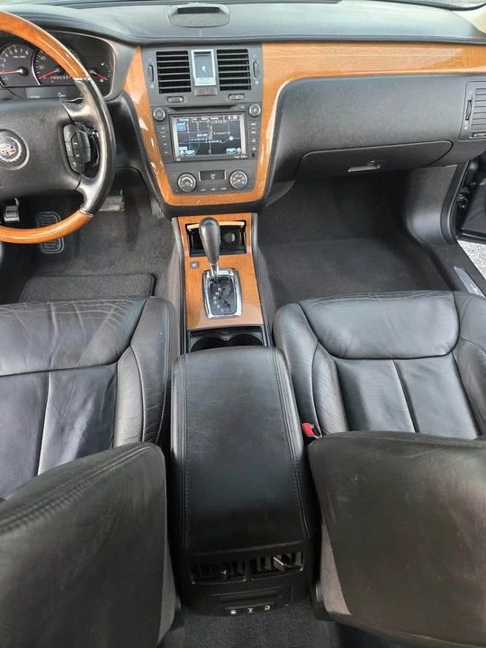 2011 Cadillac DTS - Image 14 of 20