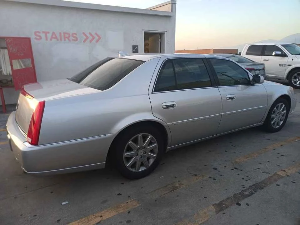 2011 Cadillac DTS - Image 12 of 14