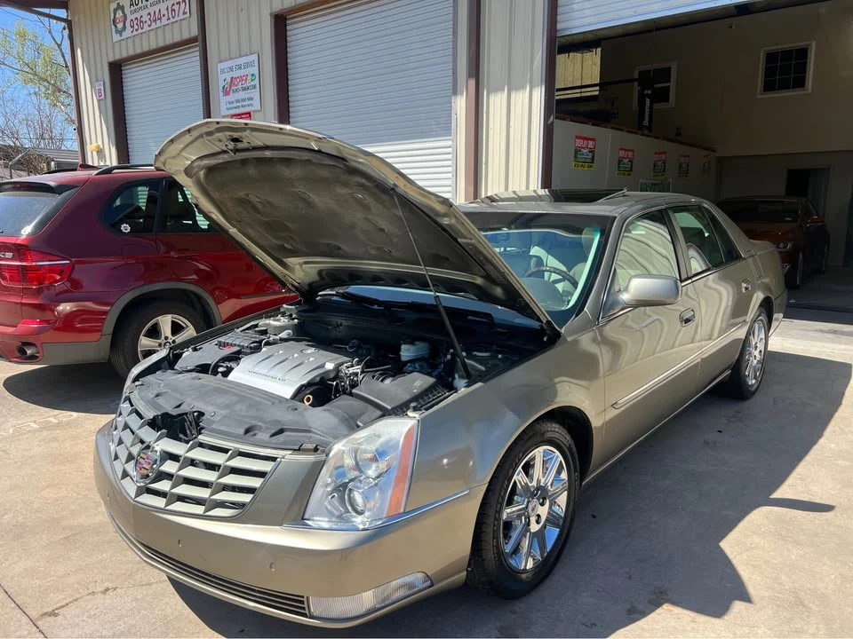 2011 Cadillac DTS - Image 9 of 14