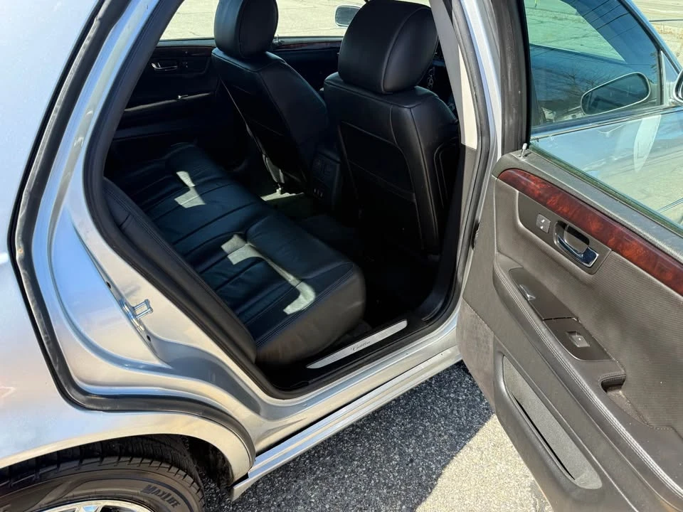 2011 Cadillac DTS - Image 9 of 12