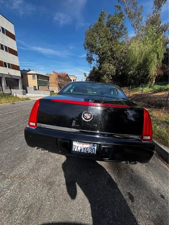 2011 Cadillac DTS - Image 5 of 14