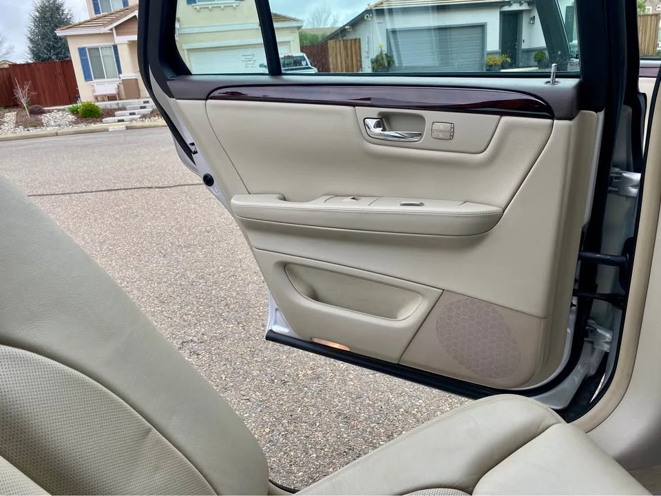 2011 Cadillac DTS - Image 19 of 19