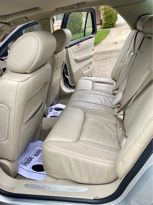 2011 Cadillac DTS - Image 14 of 19