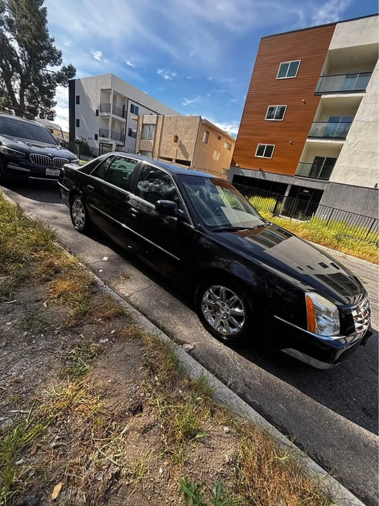 2011 Cadillac DTS - Image 3 of 14