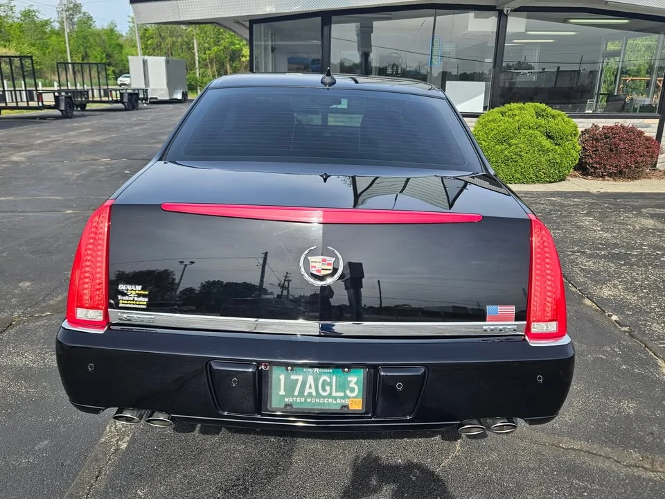 2011 Cadillac DTS - Image 8 of 20