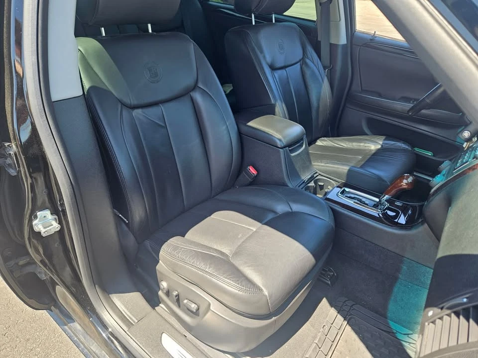 2011 Cadillac DTS - Image 14 of 20