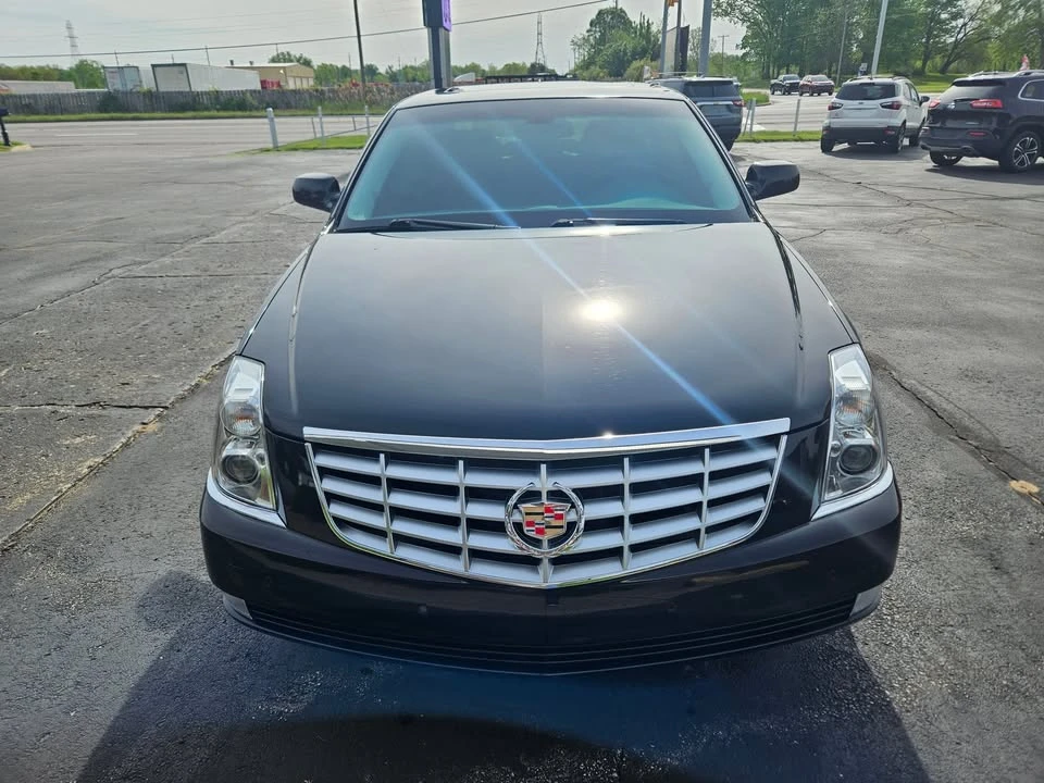 2011 Cadillac DTS - Image 2 of 20