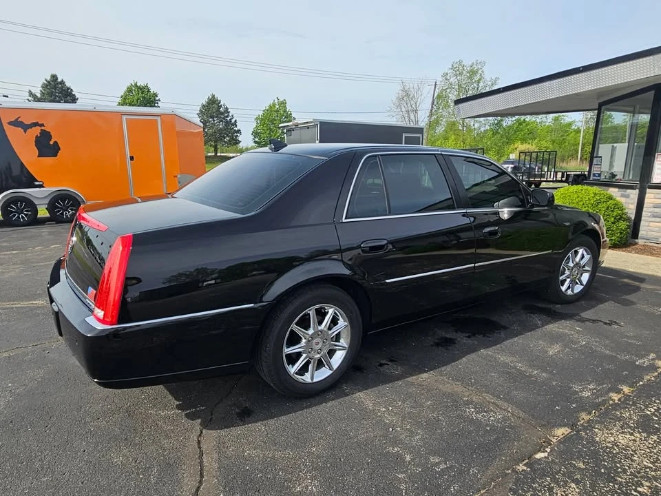 2011 Cadillac DTS - Image 7 of 20