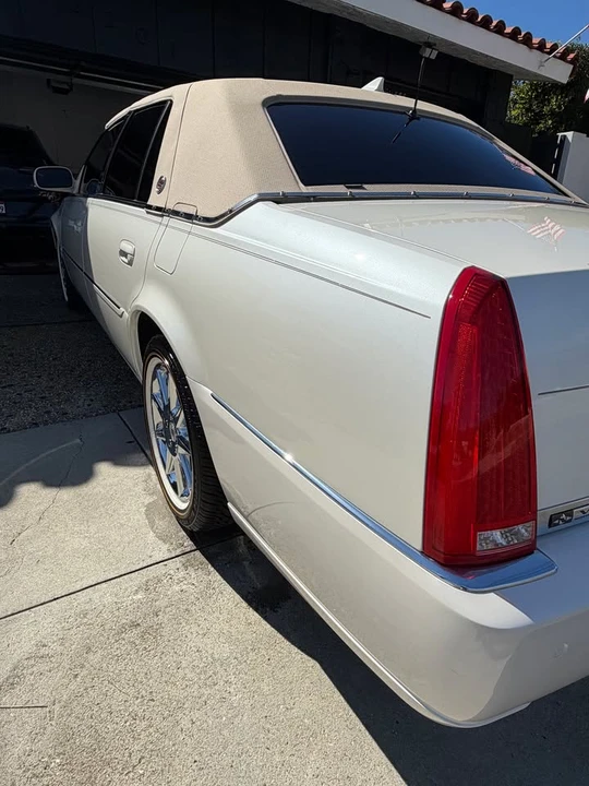 2011 Cadillac DTS - Image 4 of 19