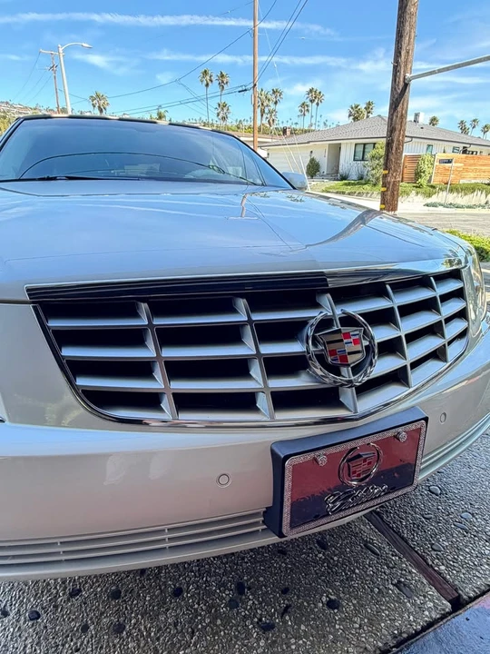 2011 Cadillac DTS - Image 10 of 19