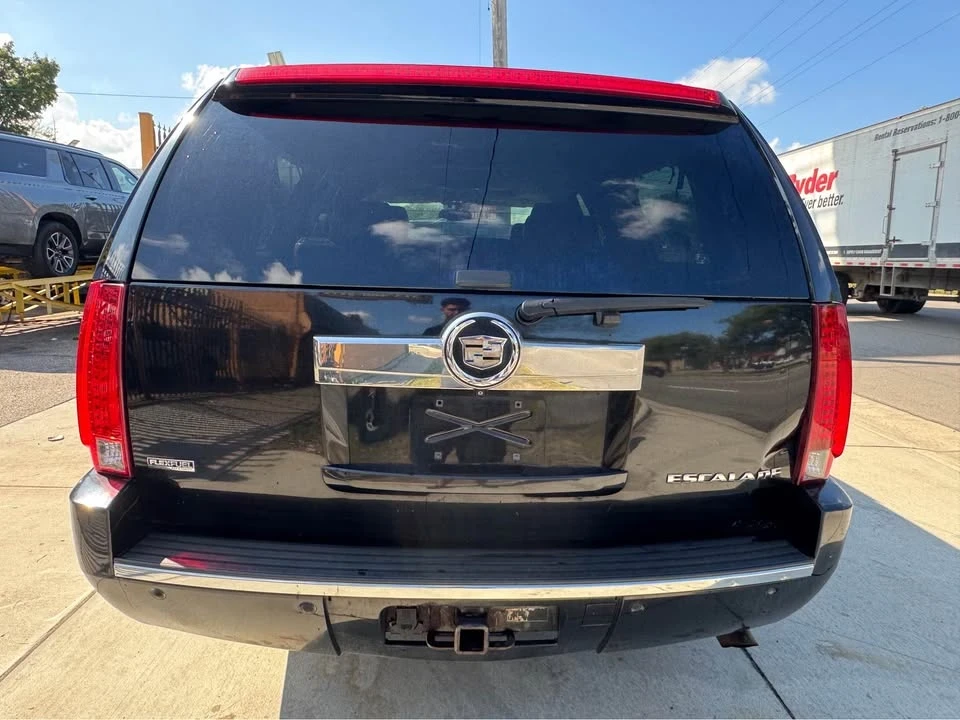 2011 Cadillac Escalade & EXT 3rd Gen - Image 5 of 11