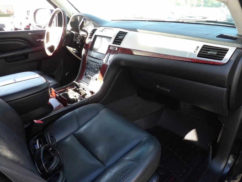 2011 Cadillac Escalade & EXT 3rd Gen - Image 18 of 19