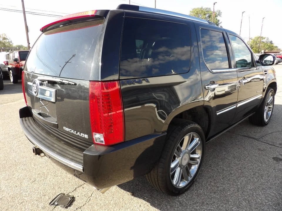 2011 Cadillac Escalade & EXT 3rd Gen - Image 6 of 19