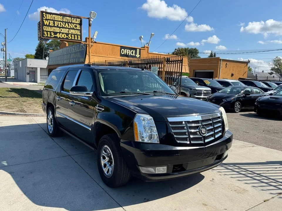 2011 Cadillac Escalade & EXT 3rd Gen - Image 2 of 11
