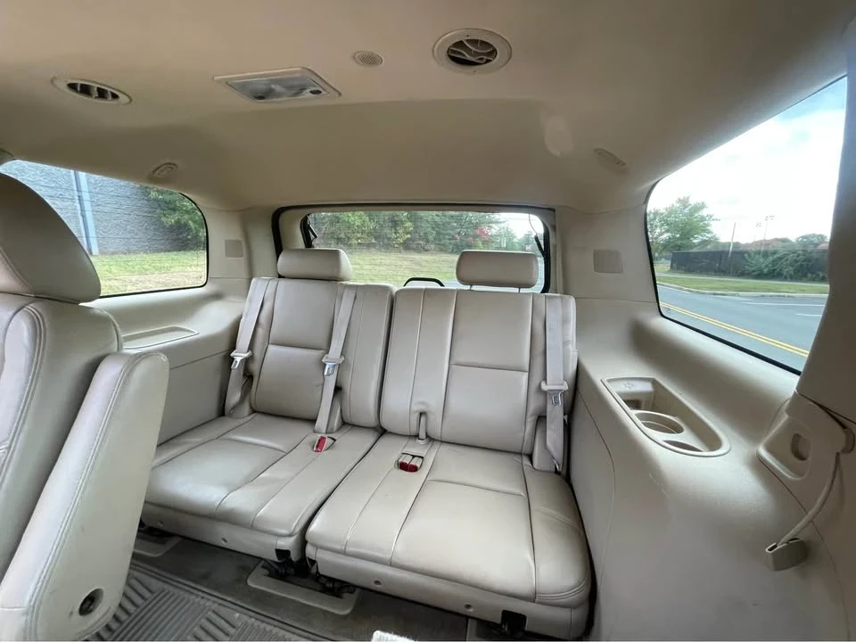 2011 Cadillac Escalade & EXT 3rd Gen - Image 16 of 17