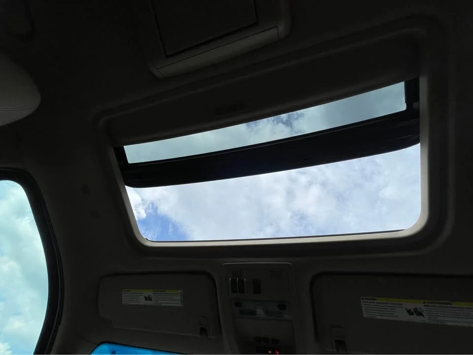 2011 Cadillac Escalade & EXT 3rd Gen - Image 14 of 17