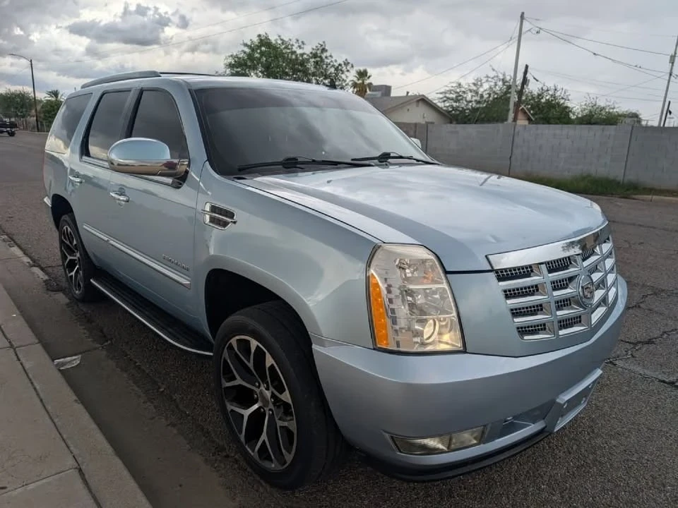 2011 Cadillac Escalade & EXT 3rd Gen - Image 3 of 20