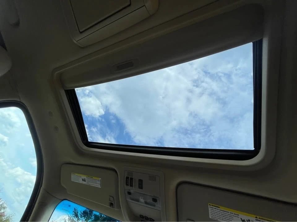 2011 Cadillac Escalade & EXT 3rd Gen - Image 15 of 17
