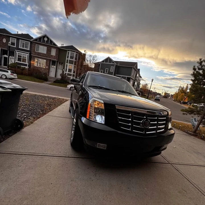2011 Cadillac Escalade & EXT 3rd Gen - Image 3 of 6