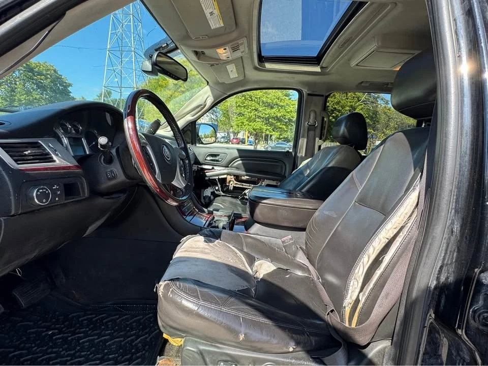 2011 Cadillac Escalade & EXT 3rd Gen - Image 9 of 11