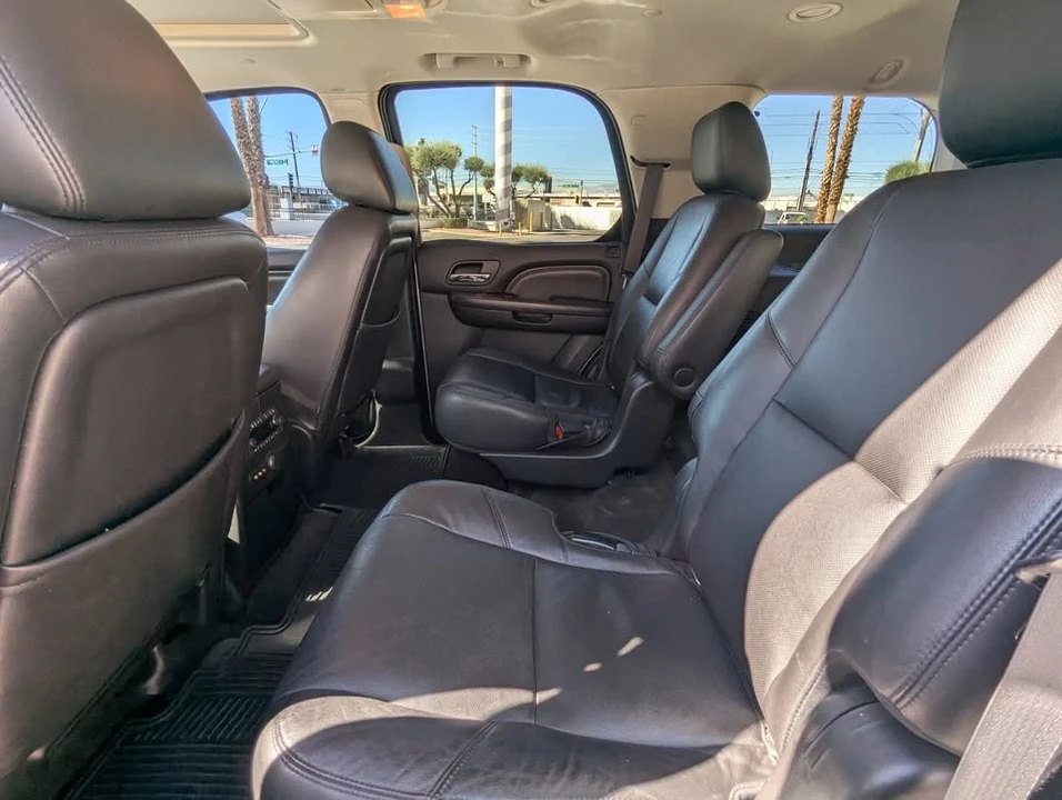 2011 Cadillac Escalade & EXT 3rd Gen - Image 10 of 11