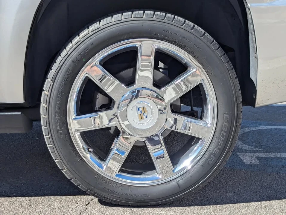 2011 Cadillac Escalade & EXT 3rd Gen - Image 11 of 11